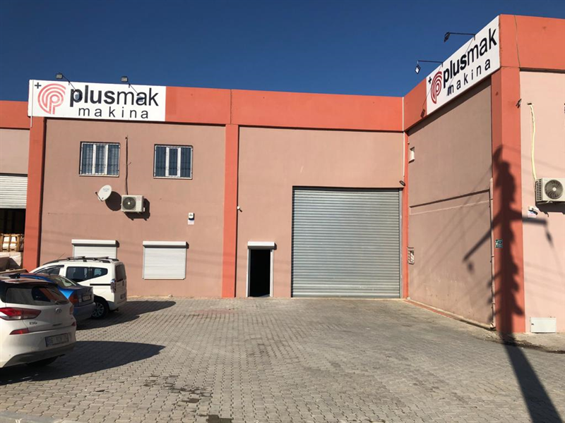 Plus Makine Endüstriyel Banner